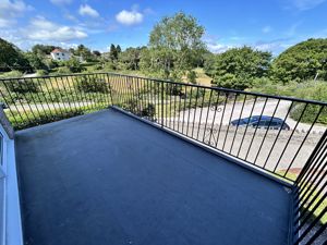 Photo 30- click for photo gallery